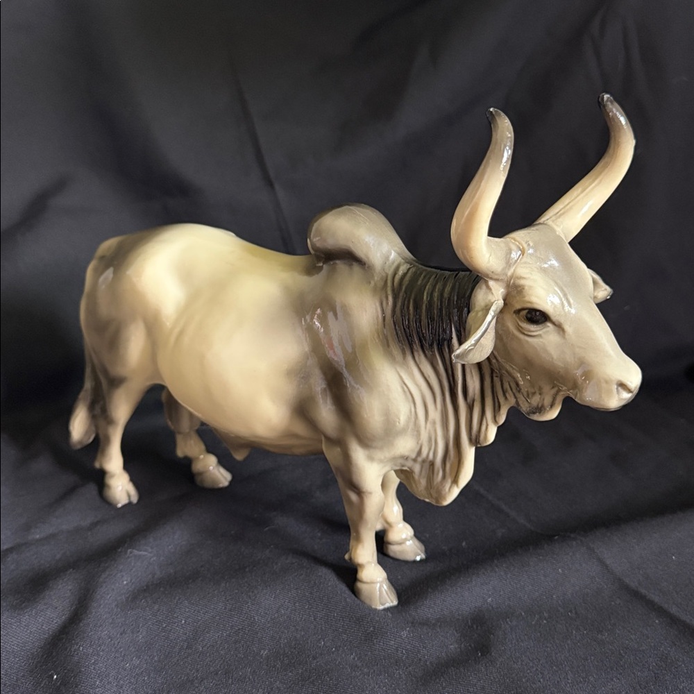 Breyer Vintage Glossy Gray Brahma Bull 70 1950’s Pre-mark